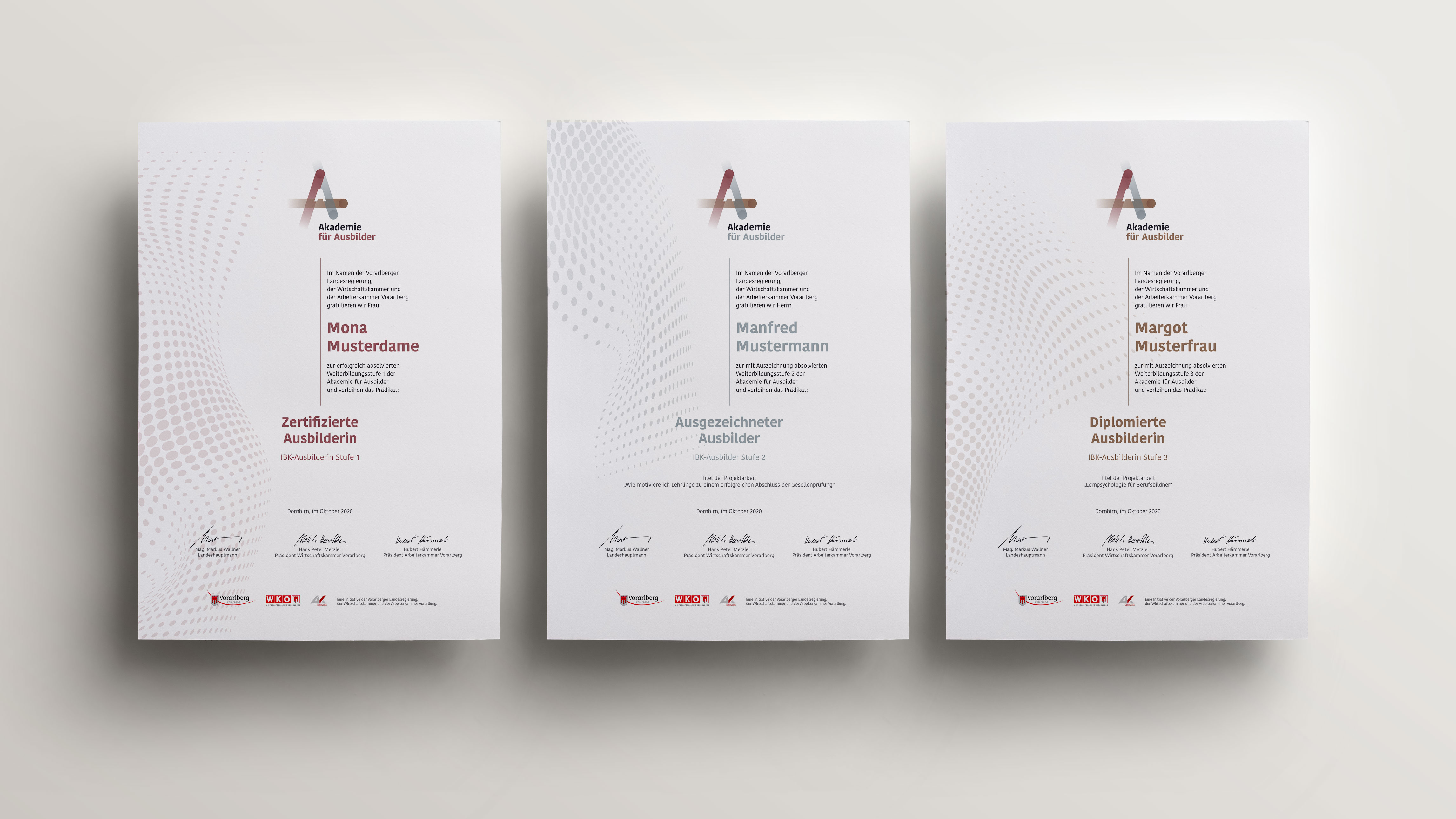 ausbilder_drei_urkunden.jpg Drei Zertifikate der Akademie für Ausbilder