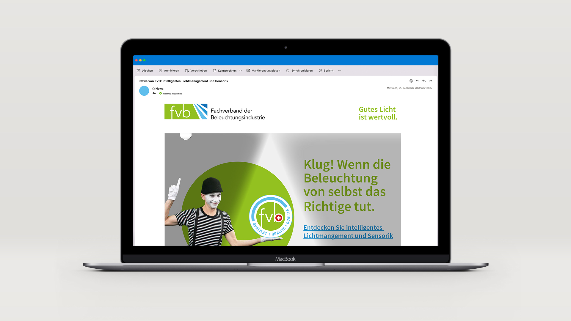 Macbook_newsletter_modul_2.jpg Darstellung eines Laptops mit dem Newsletter, welcher für das Modul 2 der FVB Kampagne erstellt wurde. Sensoren bringen dabei Licht ins Dunkle.